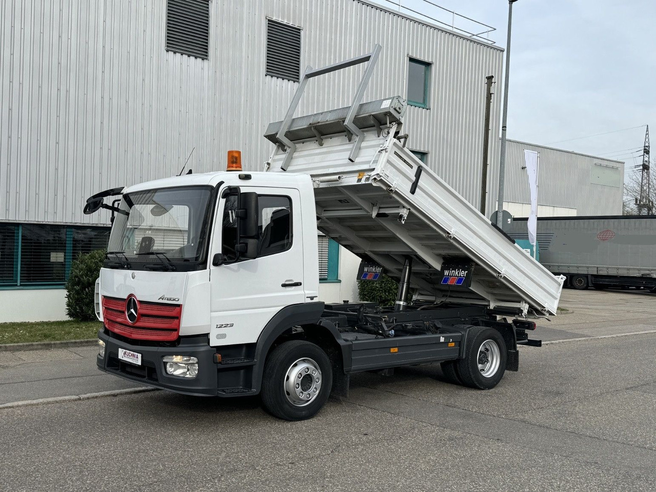 Mercedes-Benz Atego 1223 K Dreiseitenkipper 2xAHK 3-Sitze E6 - Xe ben: hình 1 Mercedes-Benz Atego 1223 K Dreiseitenkipper 2xAHK 3-Sitze E6 - Xe ben: hình 1
