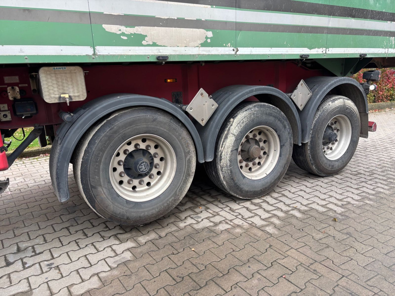 Langendorf SKA 24/30 Alu-Kippmulde, 30m³, Lift-Achse, Rollp - Sơ mi rơ moóc ben: hình 2 Langendorf SKA 24/30 Alu-Kippmulde, 30m³, Lift-Achse, Rollp - Sơ mi rơ moóc ben: hình 2