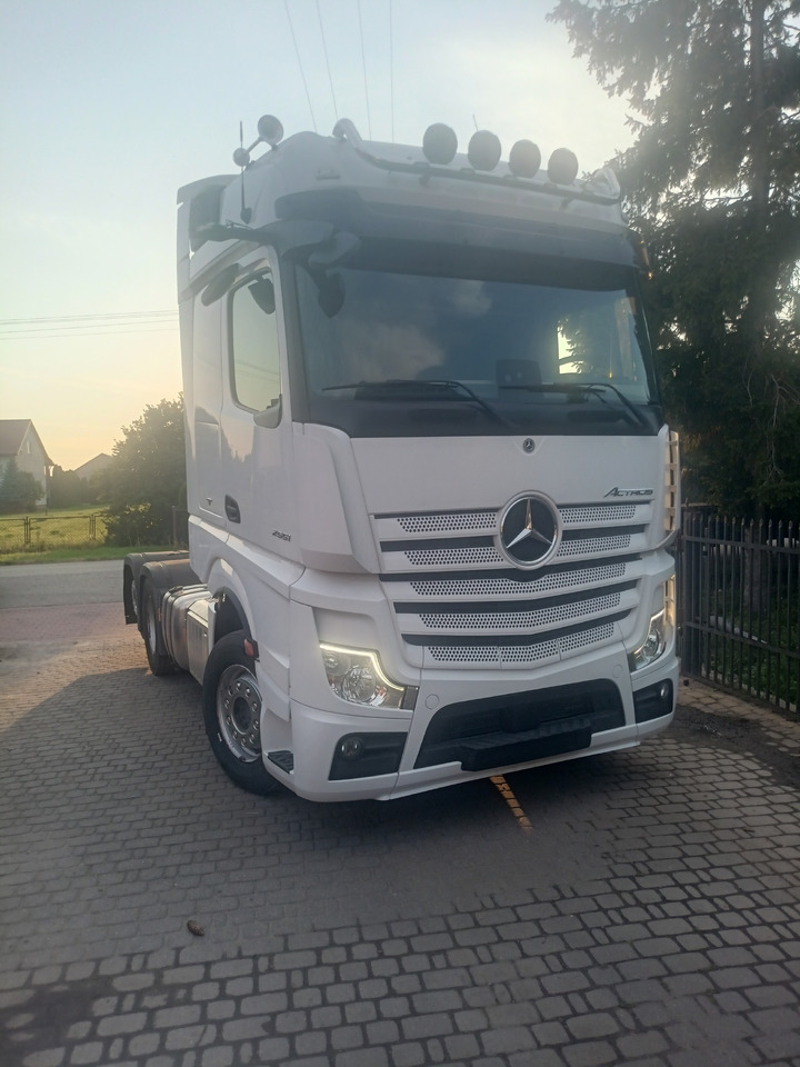 Mercedes-Benz Actros 2551 - Xe đầu kéo: hình 3 Mercedes-Benz Actros 2551 - Xe đầu kéo: hình 3