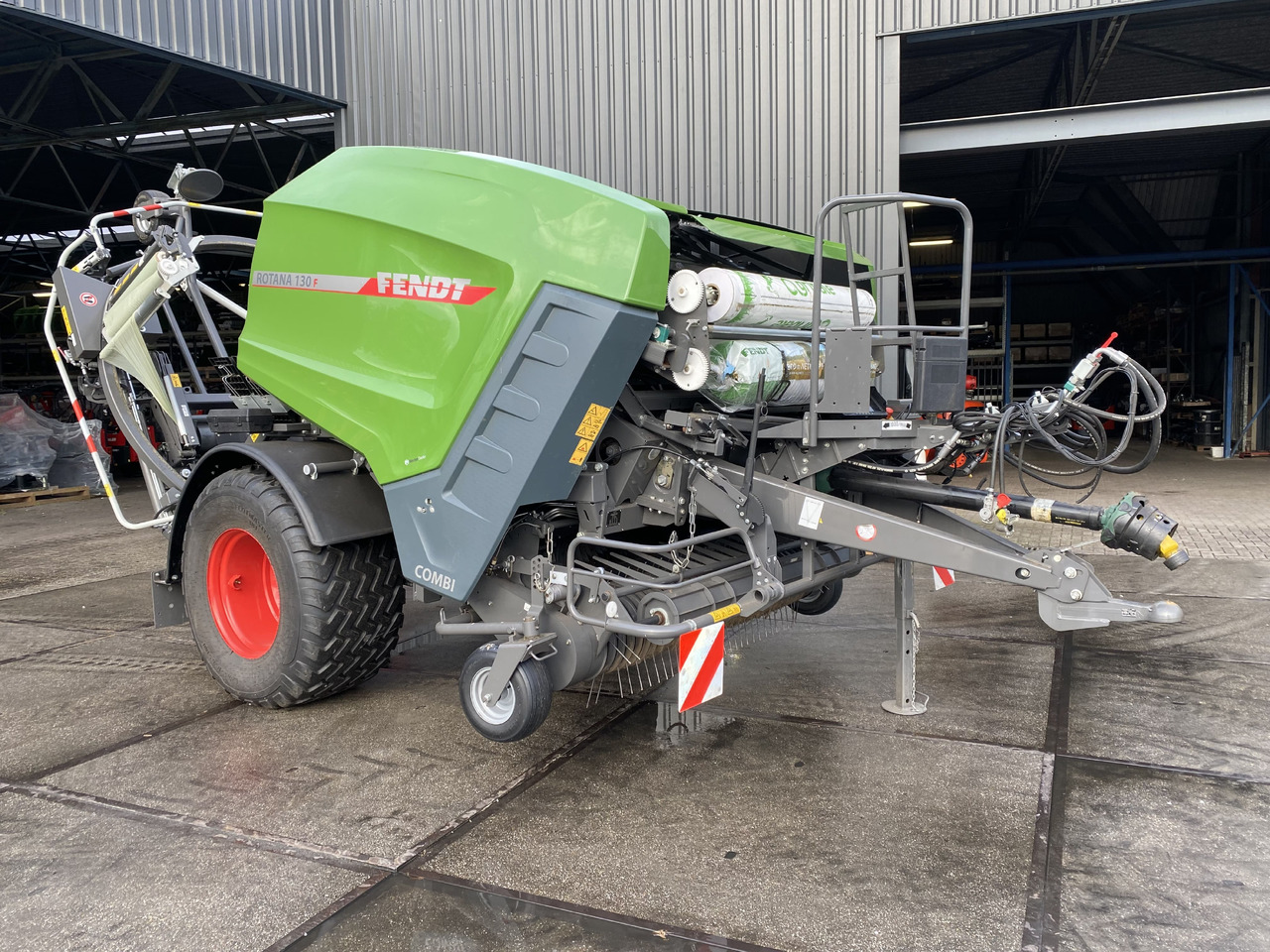 FENDT Rotana 130F Combi - Máy gói kiện: hình 1 FENDT Rotana 130F Combi - Máy gói kiện: hình 1