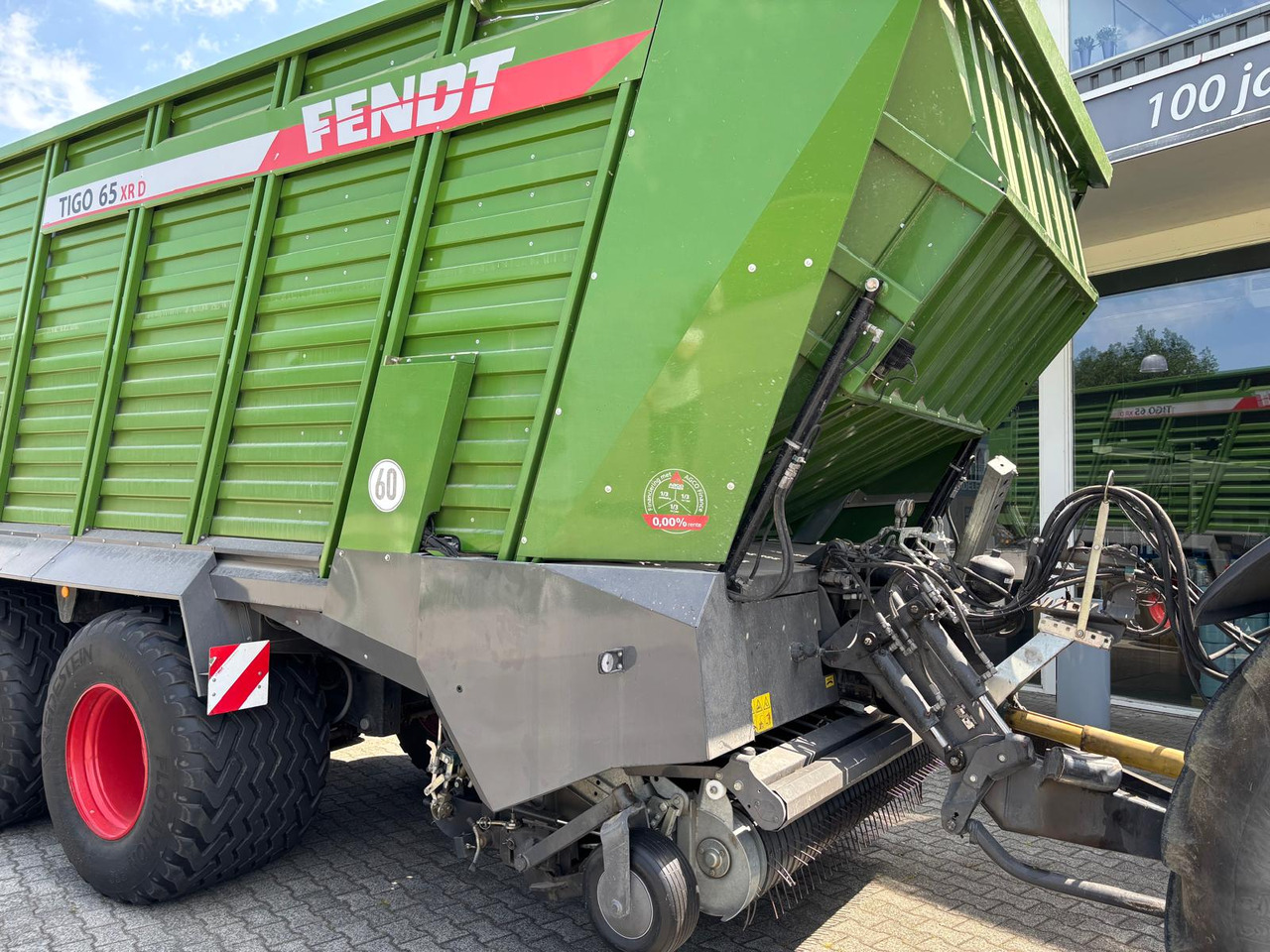 FENDT Tigo XR-D - Xe kéo tự chất hàng: hình 4 FENDT Tigo XR-D - Xe kéo tự chất hàng: hình 4