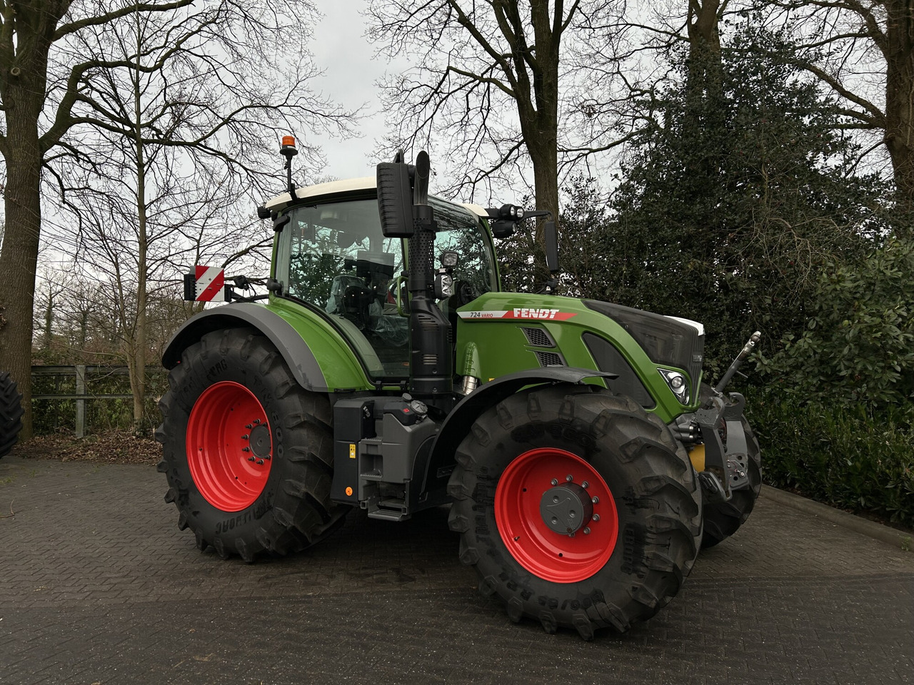 Fendt 724 Vario Gen6 ProfiPlus setting 2 - Máy cày: hình 3 Fendt 724 Vario Gen6 ProfiPlus setting 2 - Máy cày: hình 3
