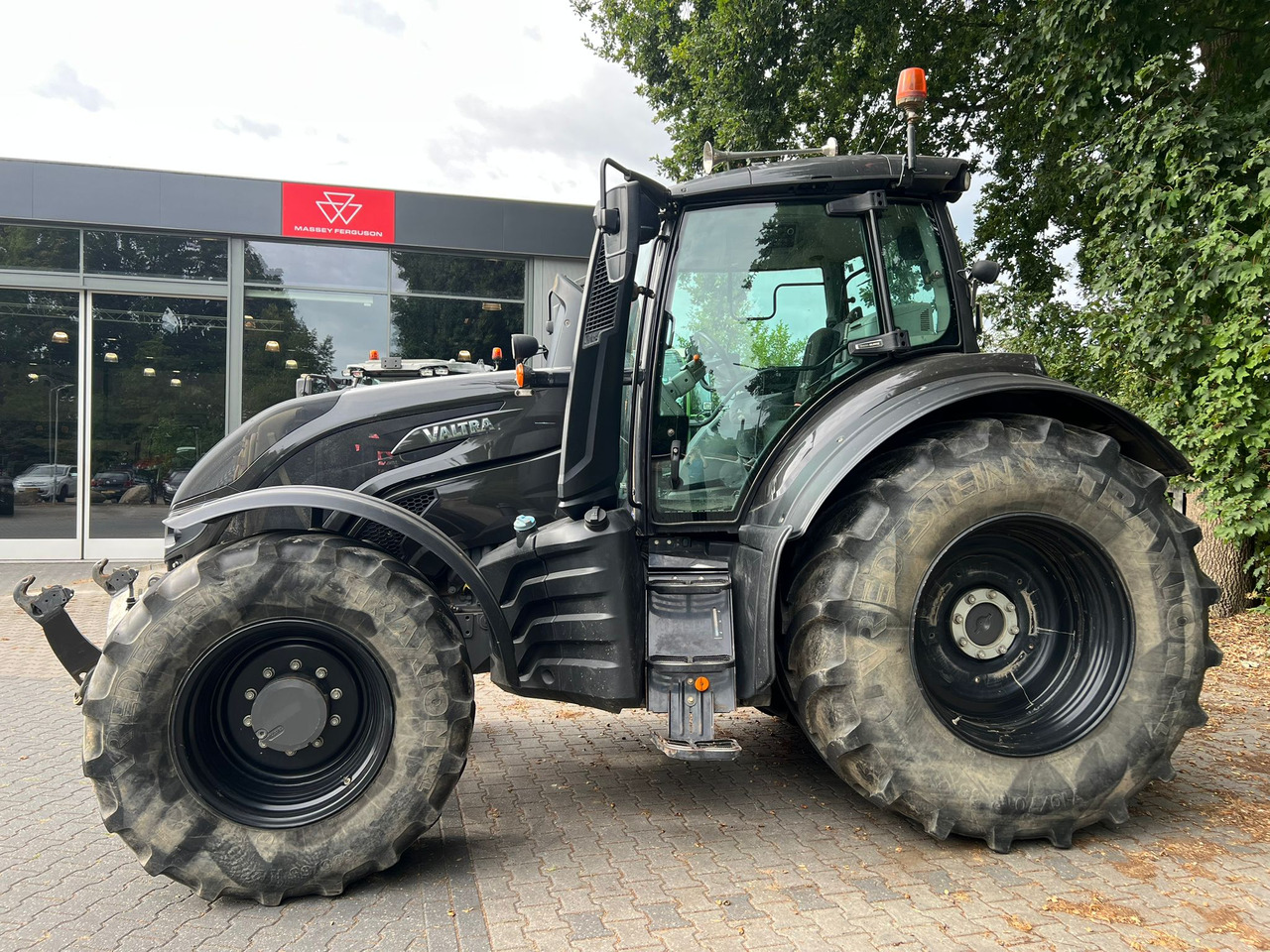 VALTRA T174 Versu - Máy cày: hình 2 VALTRA T174 Versu - Máy cày: hình 2