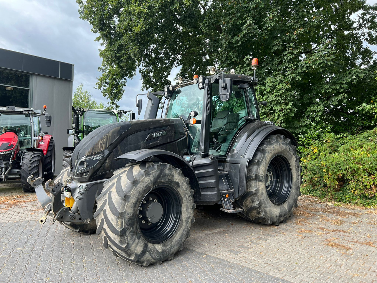 VALTRA T174 Versu - Máy cày: hình 1 VALTRA T174 Versu - Máy cày: hình 1