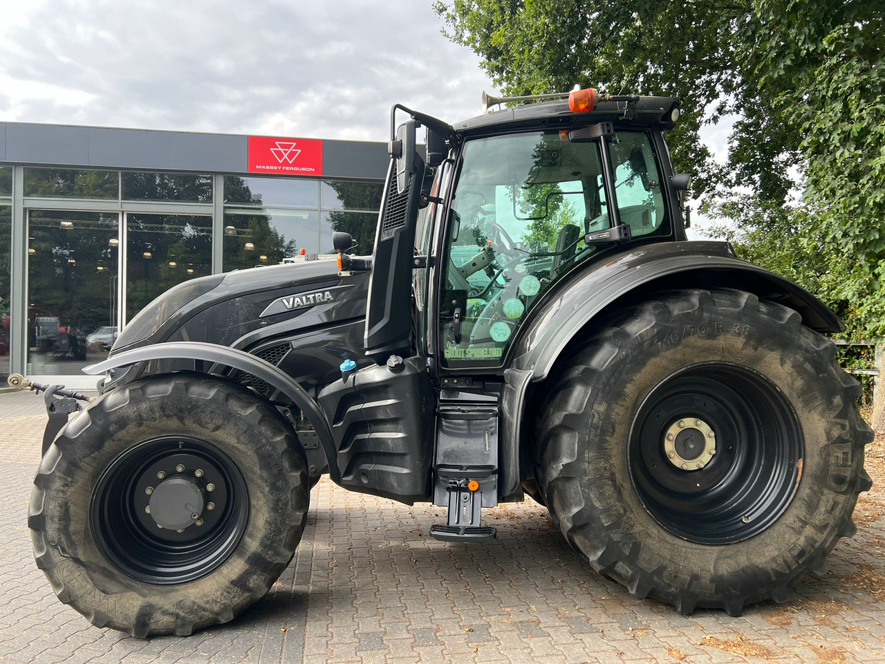 VALTRA T174 Versu - Máy cày: hình 2 VALTRA T174 Versu - Máy cày: hình 2