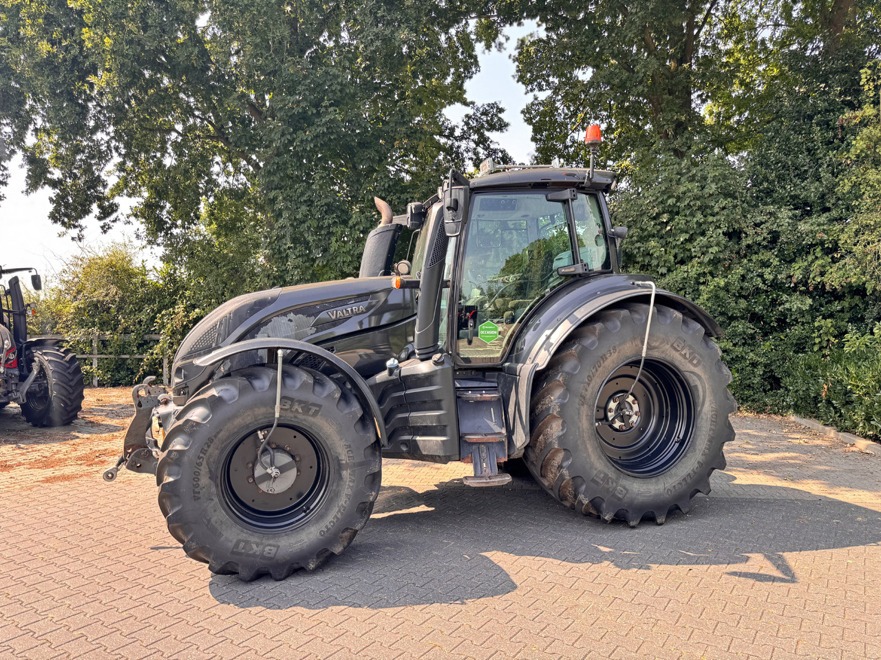VALTRA T214 Direct - Máy cày: hình 2 VALTRA T214 Direct - Máy cày: hình 2