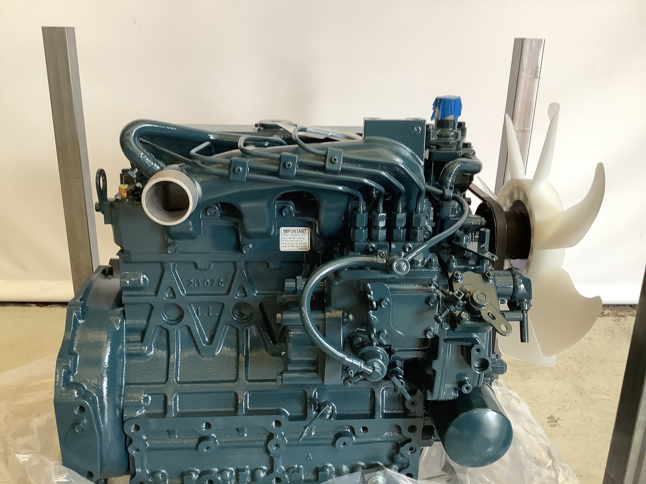 Kubota V2203 (1) - Động cơ: hình 3 Kubota V2203 (1) - Động cơ: hình 3