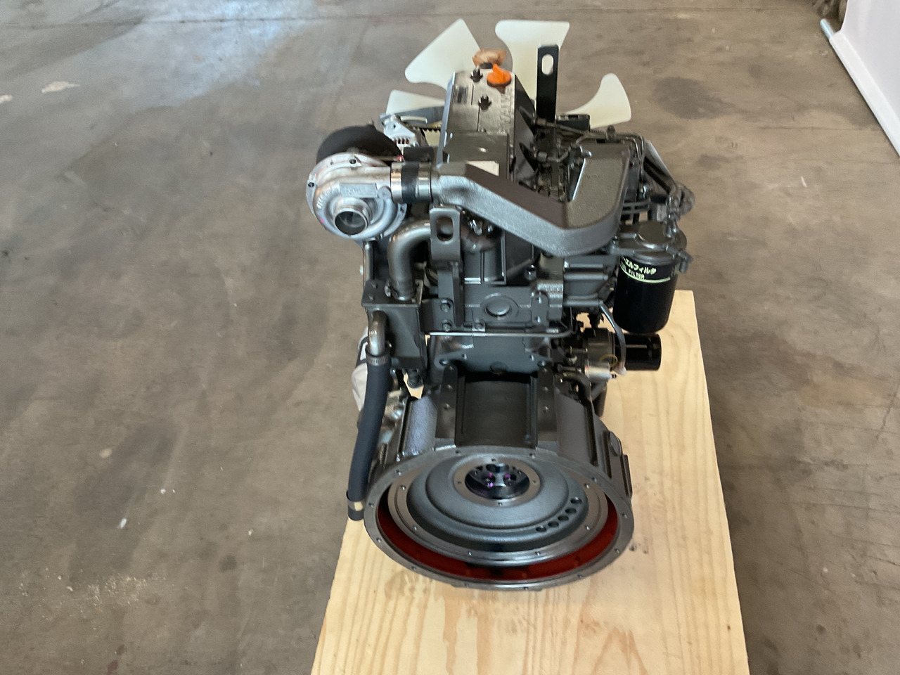 Yanmar 4TN106T - Động cơ: hình 4 Yanmar 4TN106T - Động cơ: hình 4