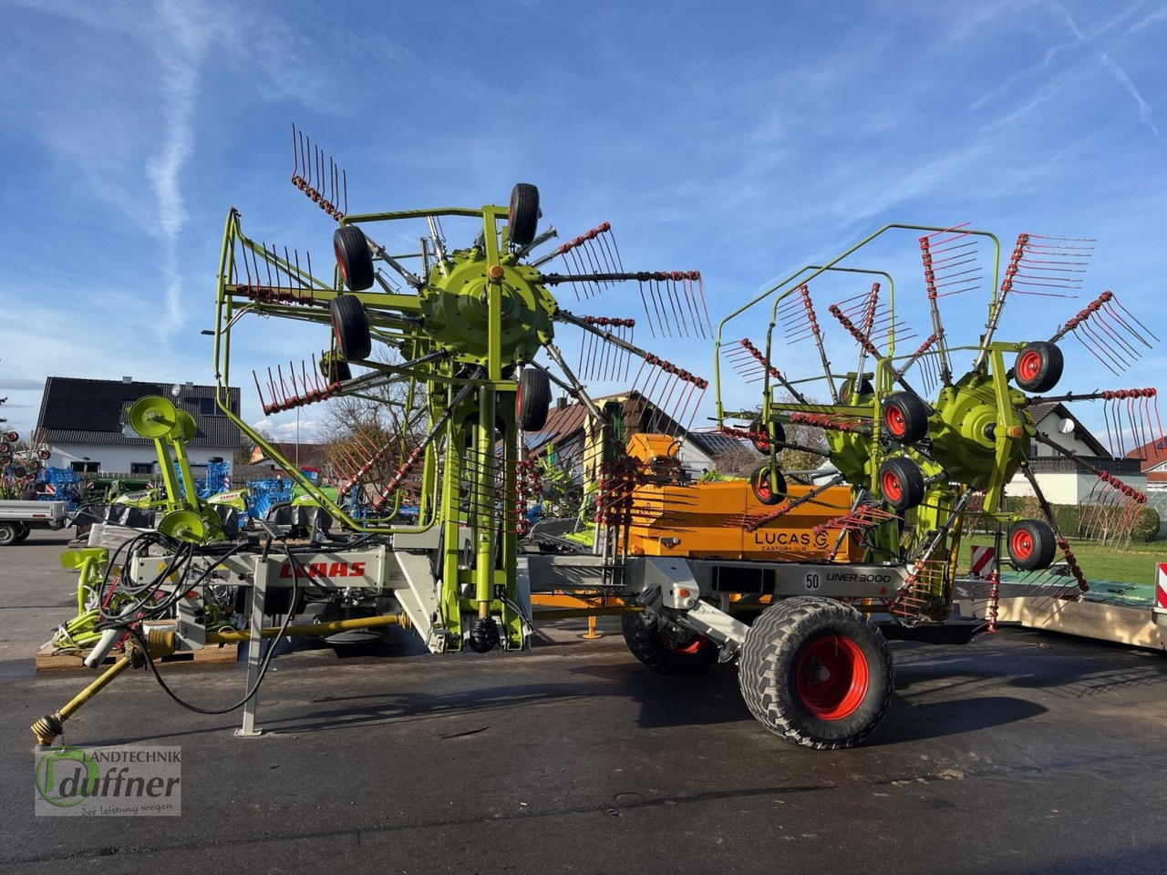 CLAAS Liner 3000 - Dàn trải/ Cào: hình 4 CLAAS Liner 3000 - Dàn trải/ Cào: hình 4