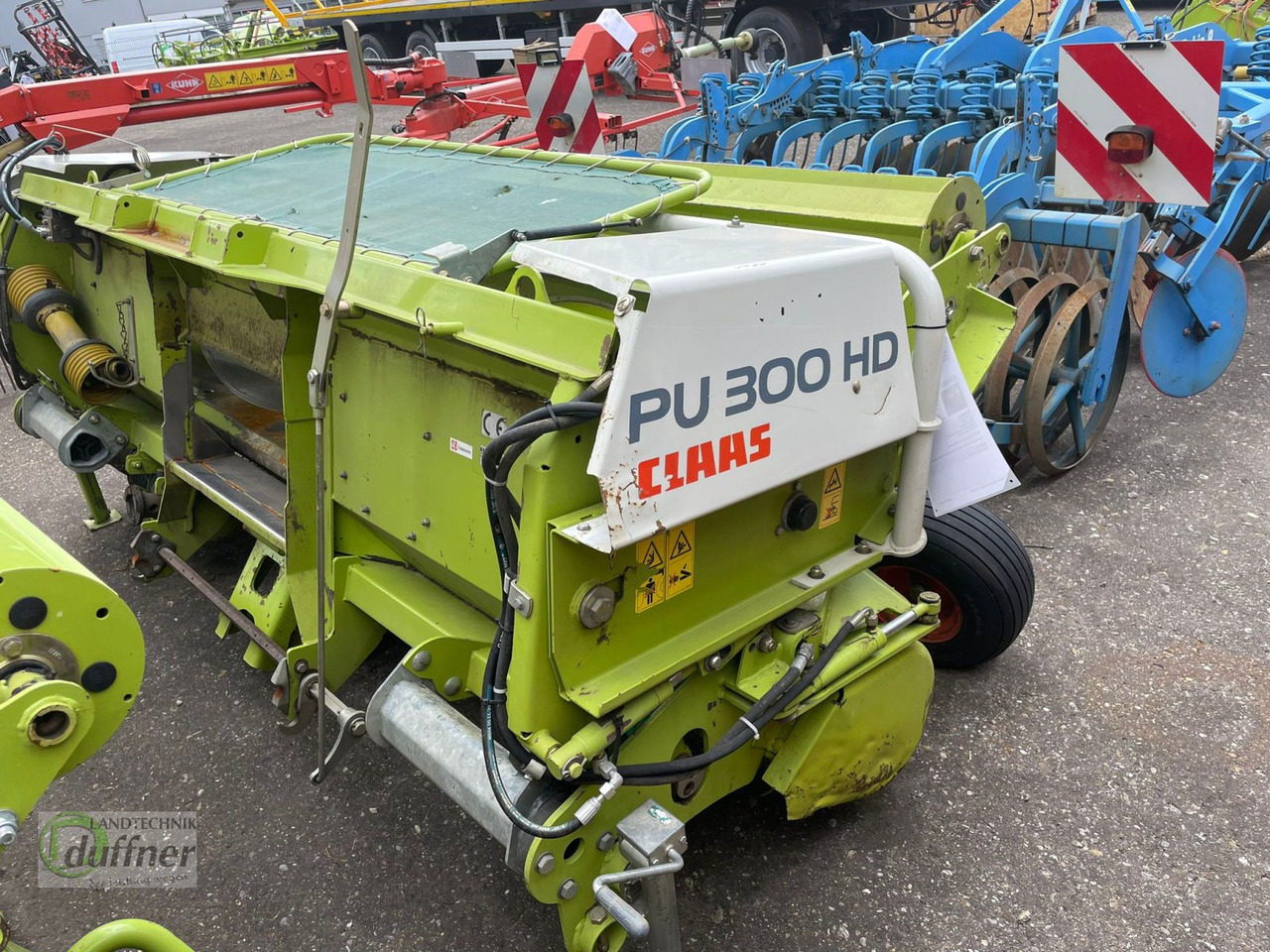 CLAAS PU 300 HD - Đính kèm máy gặt đập thức ăn gia súc: hình 2 CLAAS PU 300 HD - Đính kèm máy gặt đập thức ăn gia súc: hình 2