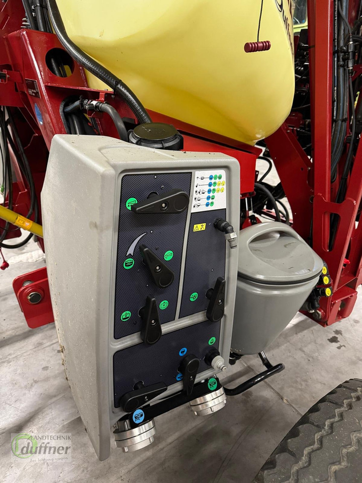 Hardi Mega 12 1200 Smart ISOBUS - Máy xịt kéo: hình 5 Hardi Mega 12 1200 Smart ISOBUS - Máy xịt kéo: hình 5