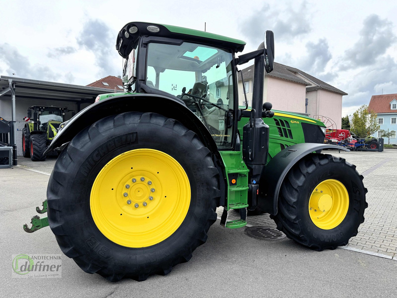 John Deere 6215R - Máy cày: hình 3 John Deere 6215R - Máy cày: hình 3