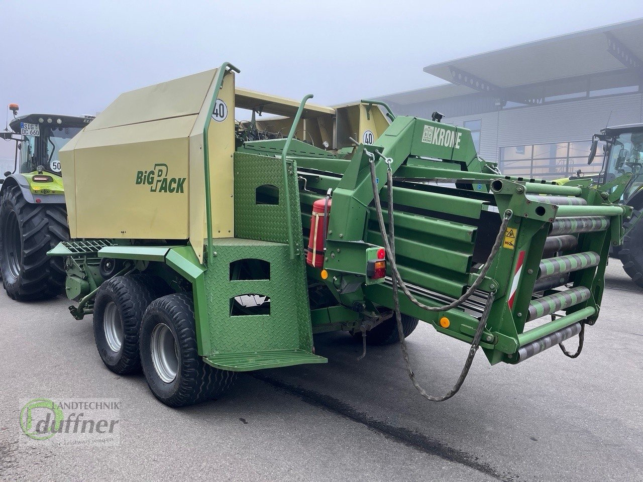 Krone Big Pack 127 - Máy đóng kiện vuông: hình 2 Krone Big Pack 127 - Máy đóng kiện vuông: hình 2