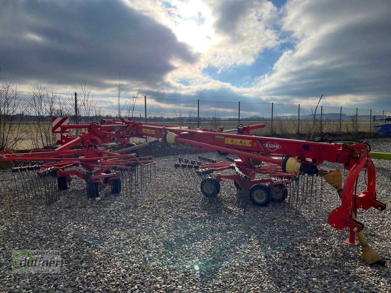 Kuhn GA 6520 - Dàn trải/ Cào: hình 1 Kuhn GA 6520 - Dàn trải/ Cào: hình 1