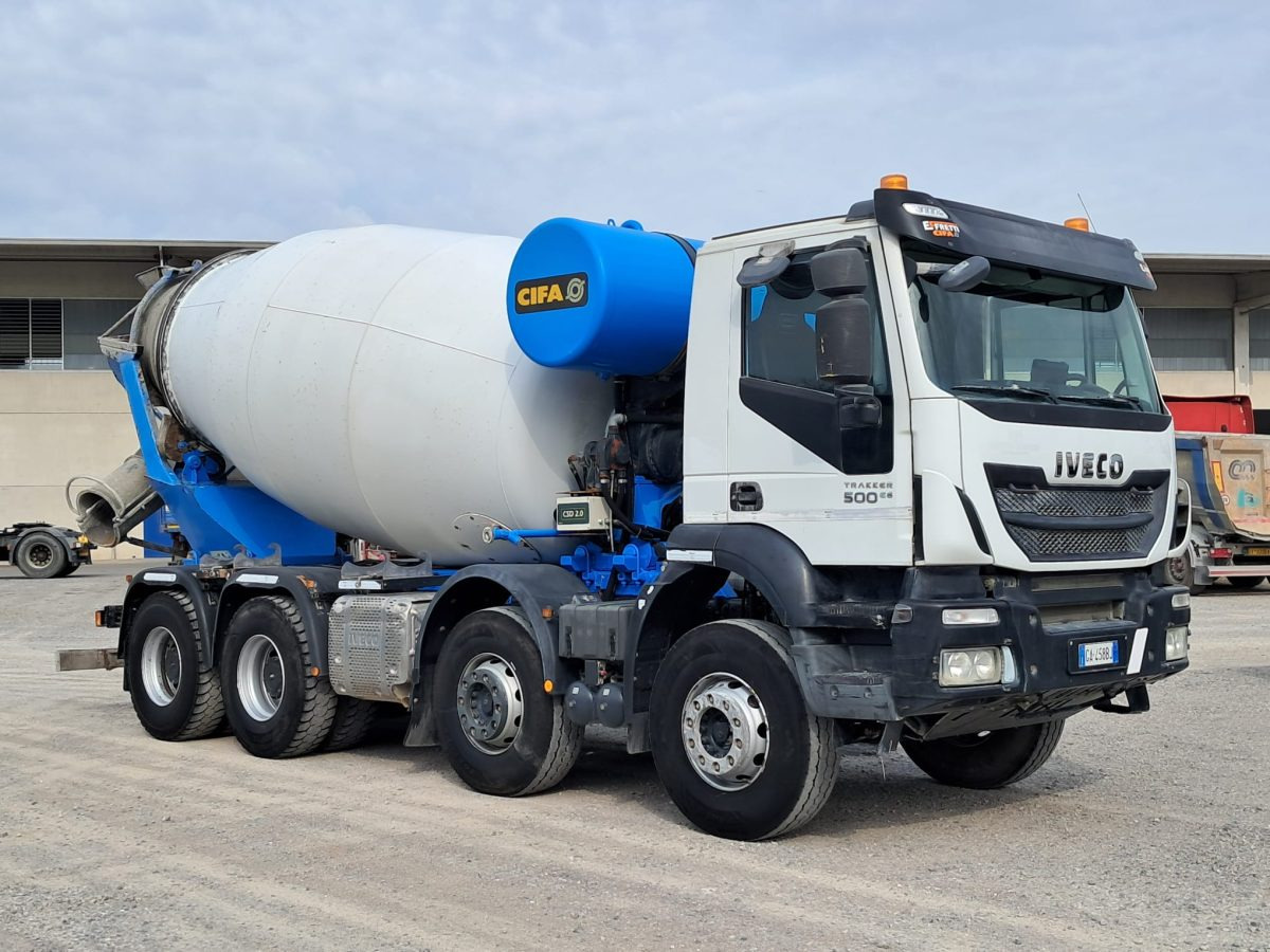 IVECO TRAKKER 500 CIFA RY1300 - Xe trộn bê tông: hình 5 IVECO TRAKKER 500 CIFA RY1300 - Xe trộn bê tông: hình 5