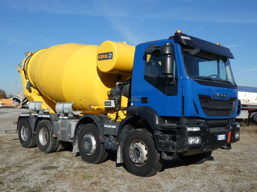 IVECO TRAKKER 500 CIFA RY1300 - Xe trộn bê tông: hình 3 IVECO TRAKKER 500 CIFA RY1300 - Xe trộn bê tông: hình 3
