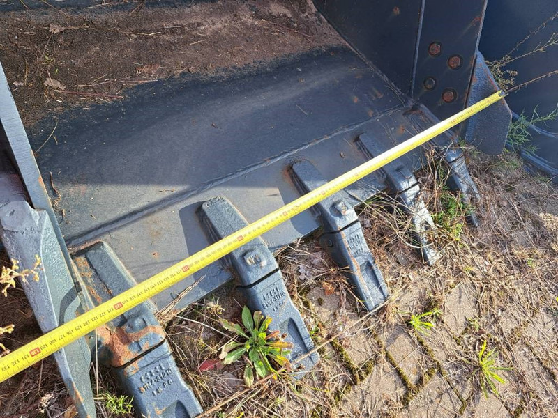 Hyundai Exacavator Digging Bucket 140, 6N4-37000 - Gầu cho Máy móc xây dựng: hình 2 Hyundai Exacavator Digging Bucket 140, 6N4-37000 - Gầu cho Máy móc xây dựng: hình 2