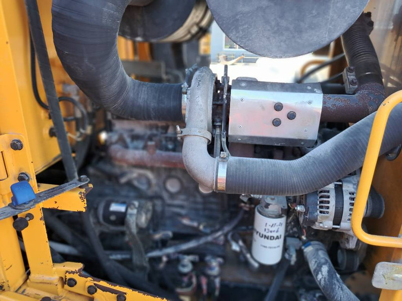 Máy xúc lật bánh lốp Hyundai HL 740 XTD-9: hình 13