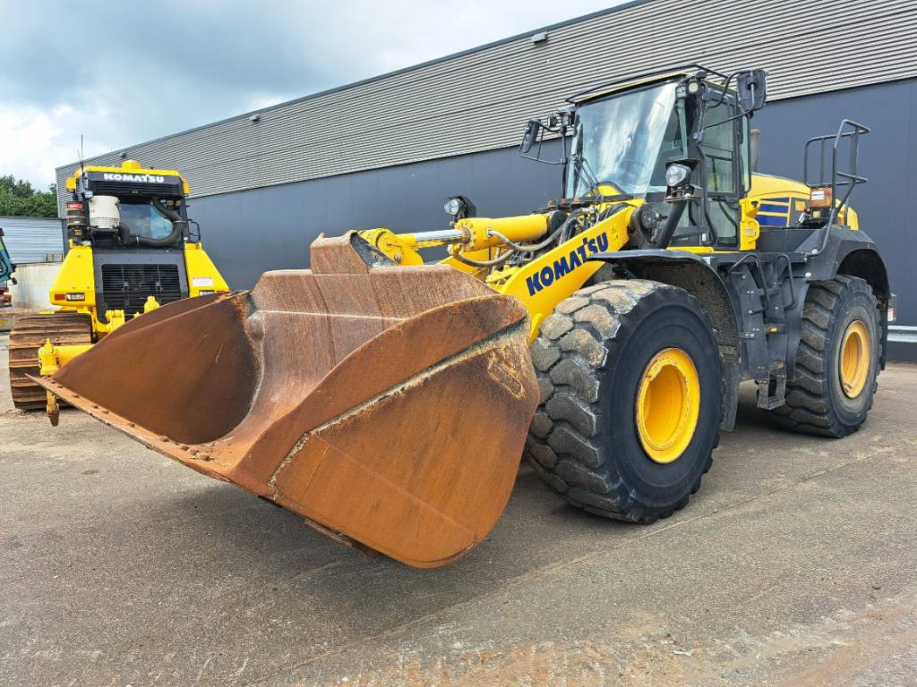 Komatsu WA475-10E - Máy xúc lật bánh lốp: hình 4 Komatsu WA475-10E - Máy xúc lật bánh lốp: hình 4