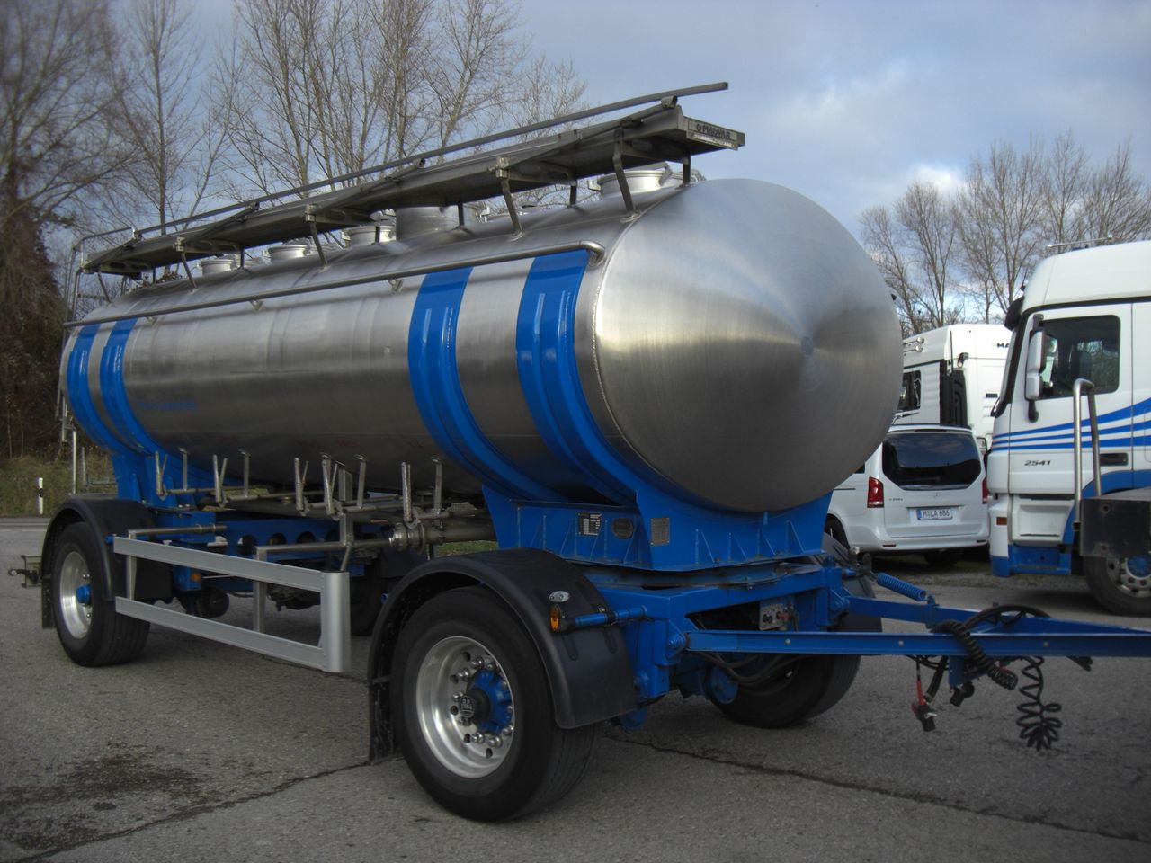 Magyar R2MEB / 6 KAMMERN - Rơ moóc bồn: hình 1 Magyar R2MEB / 6 KAMMERN - Rơ moóc bồn: hình 1