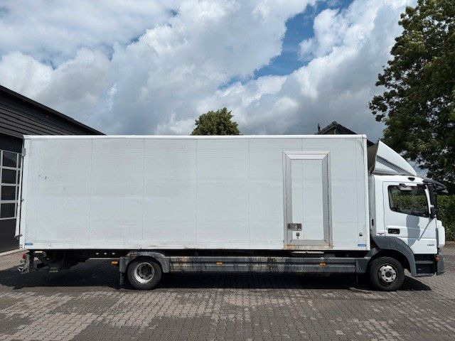 Mercedes-Benz Atego 1221 - Xe tải hộp: hình 5 Mercedes-Benz Atego 1221 - Xe tải hộp: hình 5