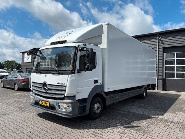 Mercedes-Benz Atego 1221 - Xe tải hộp: hình 1 Mercedes-Benz Atego 1221 - Xe tải hộp: hình 1