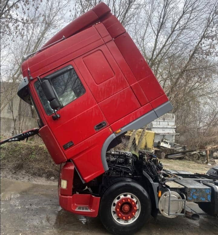 DAF XF 95.430 Tractor head 4x2 - Xe đầu kéo: hình 2 DAF XF 95.430 Tractor head 4x2 - Xe đầu kéo: hình 2