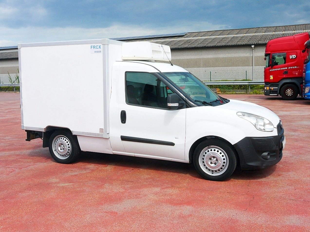 Fiat DOBLO 1.3 KUHLKOFFER RELEC FROID TR 22 -20C - Xe van đông lạnh: hình 2 Fiat DOBLO 1.3 KUHLKOFFER RELEC FROID TR 22 -20C - Xe van đông lạnh: hình 2
