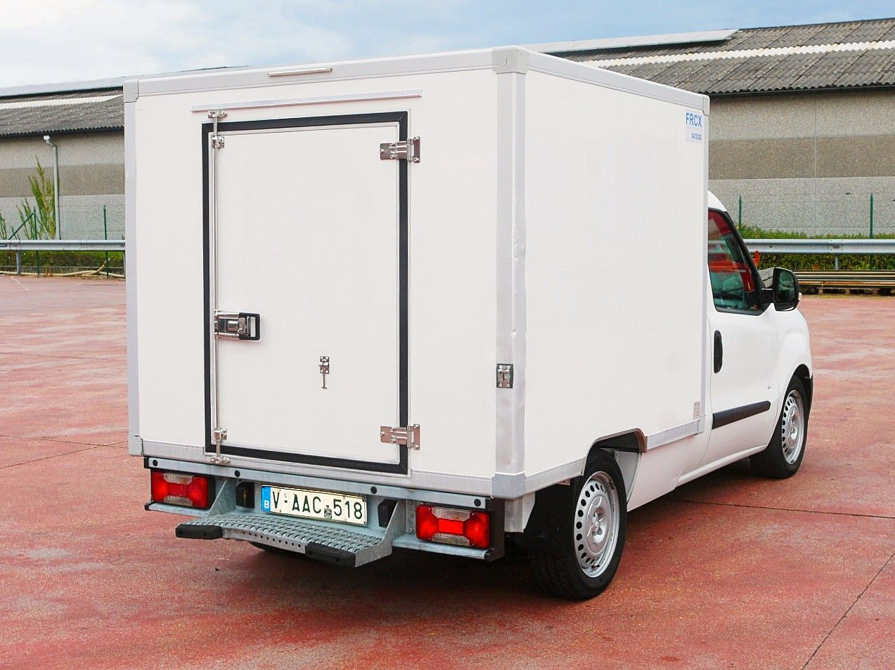 Fiat DOBLO 1.3 KUHLKOFFER RELEC FROID TR 22 -20C - Xe van đông lạnh: hình 5 Fiat DOBLO 1.3 KUHLKOFFER RELEC FROID TR 22 -20C - Xe van đông lạnh: hình 5