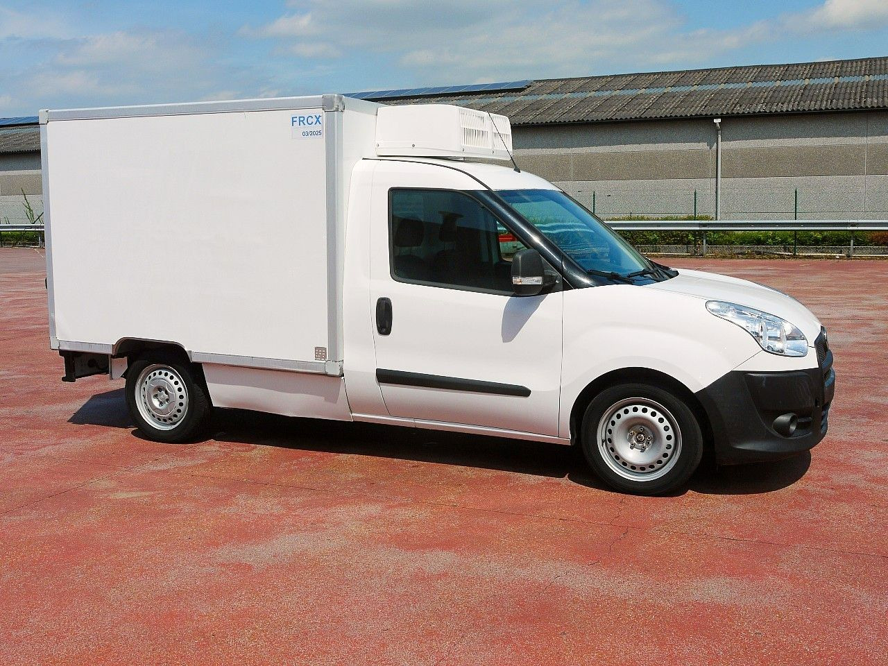 Fiat DOBLO 1.6 KUHKOFFER RELEC FROID TR22 -20C - Xe van đông lạnh: hình 3 Fiat DOBLO 1.6 KUHKOFFER RELEC FROID TR22 -20C - Xe van đông lạnh: hình 3