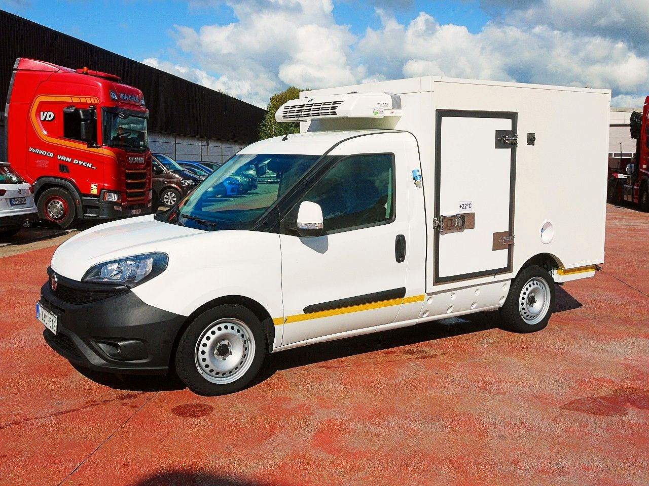 Fiat DOBLO 1.6 KUHLKOFFER THERMOKING MT   A/C - Xe van đông lạnh: hình 4 Fiat DOBLO 1.6 KUHLKOFFER THERMOKING MT   A/C - Xe van đông lạnh: hình 4