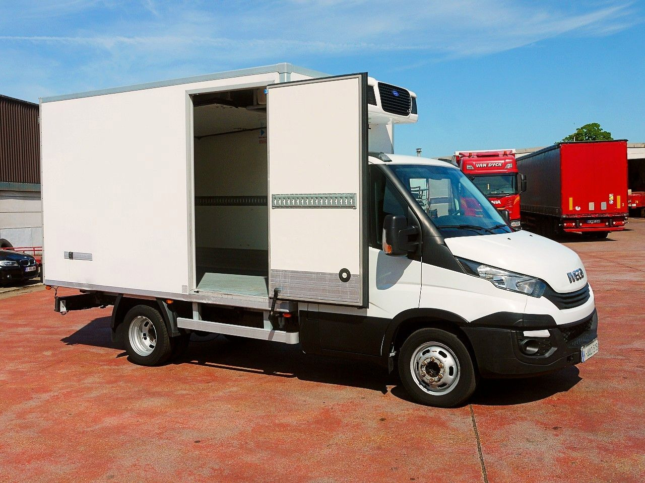 Iveco 35C14 DAILY KUHLKOFER CARIER PULSOR 600MULTi A/C - Xe van đông lạnh: hình 3 Iveco 35C14 DAILY KUHLKOFER CARIER PULSOR 600MULTi A/C - Xe van đông lạnh: hình 3