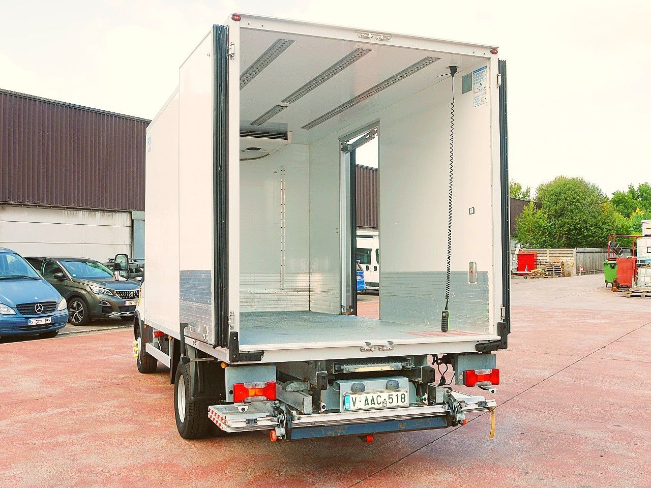 Xe van đông lạnh Iveco 70C17 KUHLKOFFER CARRIER XARIOS 500 A/C LUFT LBW: hình 8