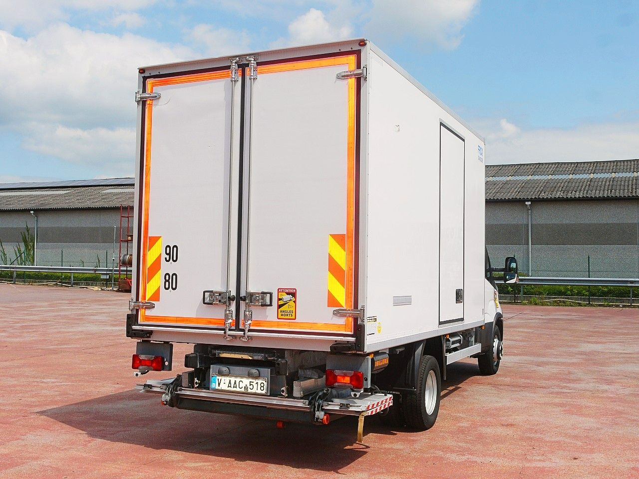Xe van đông lạnh Iveco 70C17 KUHLKOFFER CARRIER XARIOS 500 A/C LUFT LBW: hình 6