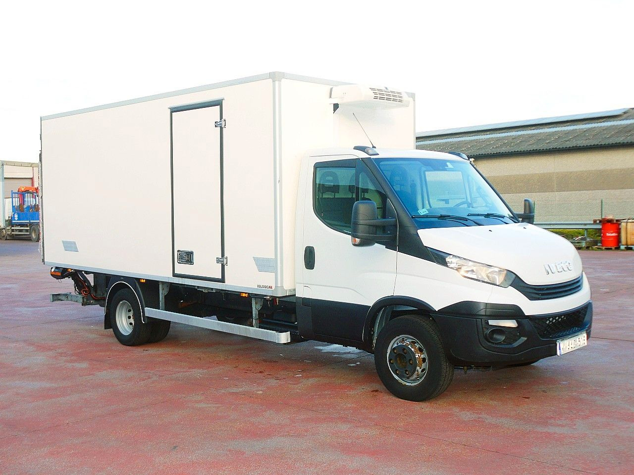 Iveco 70C18 DAILY KUHLKOFFE THERMOKING V300 LBW A/C - Xe van đông lạnh: hình 2 Iveco 70C18 DAILY KUHLKOFFE THERMOKING V300 LBW A/C - Xe van đông lạnh: hình 2