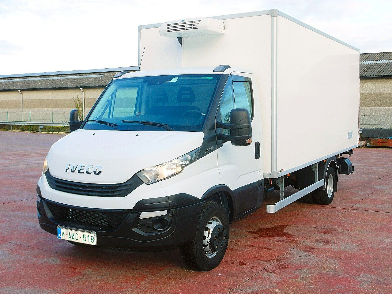Iveco 70C18 DAILY KUHLKOFFE THERMOKING V300 LBW A/C - Xe van đông lạnh: hình 5 Iveco 70C18 DAILY KUHLKOFFE THERMOKING V300 LBW A/C - Xe van đông lạnh: hình 5