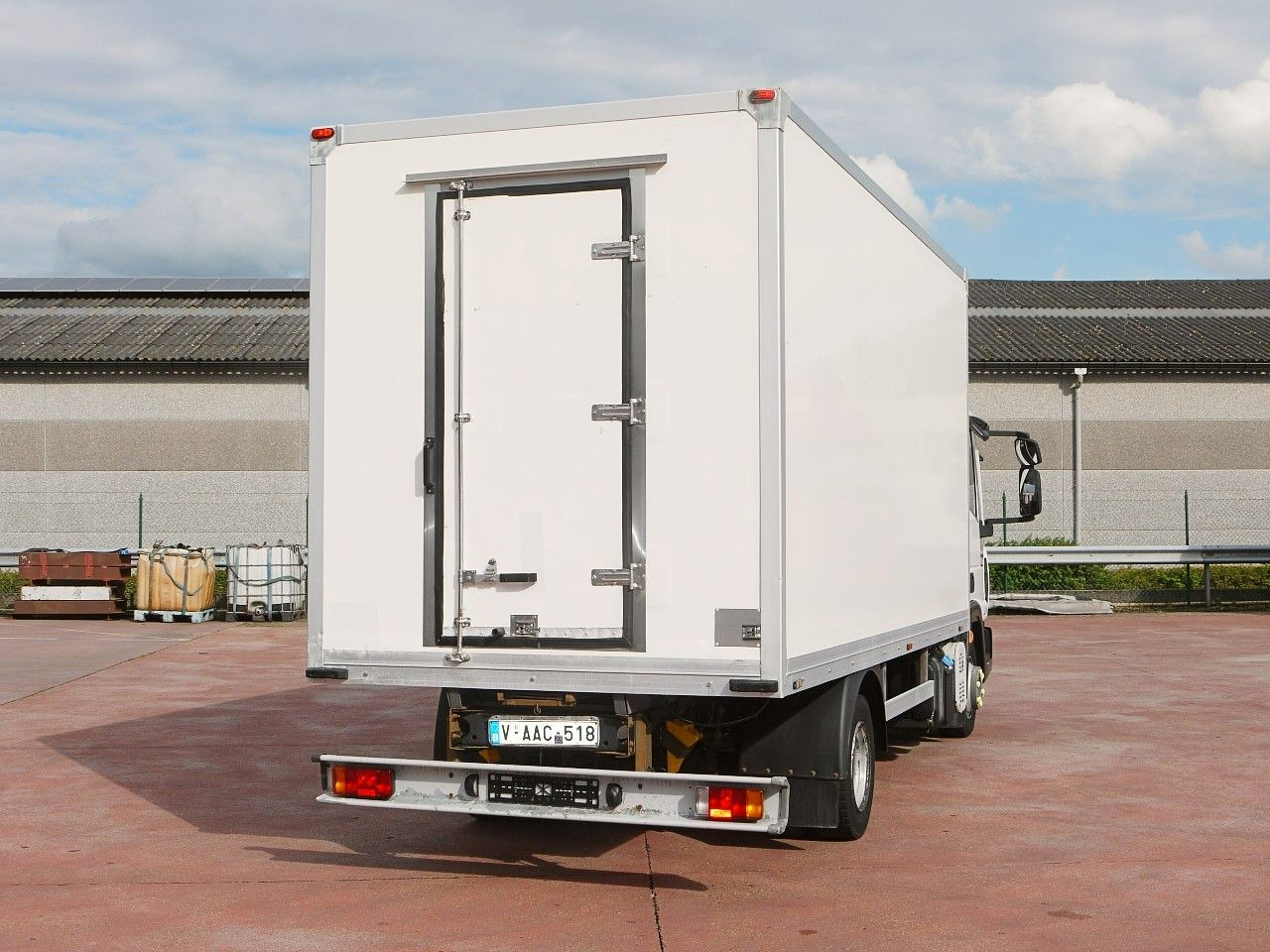 Iveco 75E16 EUROCARGO KUHOKOFFER ZANOTTI -30C Iveco 75E16 EUROCARGO KUHOKOFFER ZANOTTI -30C - Xe tải đông lạnh: hình 5 Iveco 75E16 EUROCARGO KUHOKOFFER ZANOTTI -30C Iveco 75E16 EUROCARGO KUHOKOFFER ZANOTTI -30C - Xe tải đông lạnh: hình 5