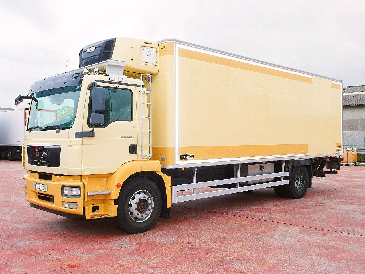MAN TGM 18 250 CHEREAU CARRIER SUPR 1250 MULTi - Xe tải đông lạnh: hình 4 MAN TGM 18 250 CHEREAU CARRIER SUPR 1250 MULTi - Xe tải đông lạnh: hình 4