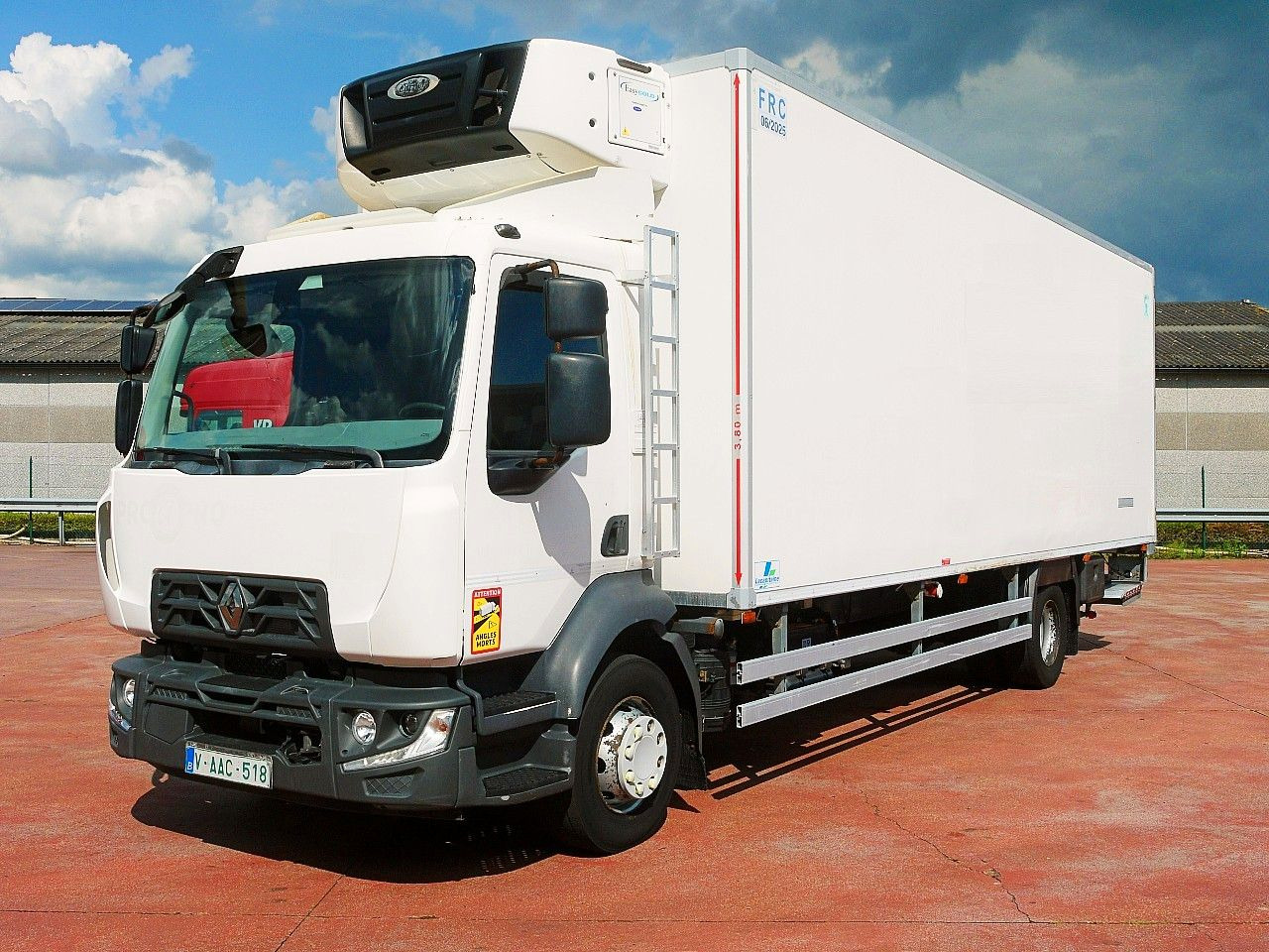 Renault D 16 250 KUHLKOFER CARRIER SUPRA 850 / KLIMA A/C - Xe tải đông lạnh: hình 4 Renault D 16 250 KUHLKOFER CARRIER SUPRA 850 / KLIMA A/C - Xe tải đông lạnh: hình 4