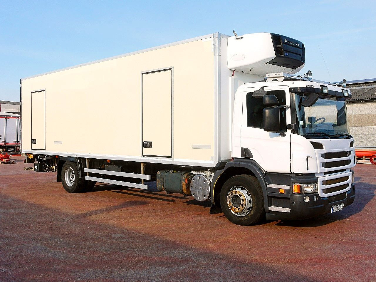 Scania P 230 KUHLKOFFER CARRIER SUPRA 950 MT A/C Scania P 230 KUHLKOFFER CARRIER SUPRA 950 MT A/C - Xe tải đông lạnh: hình 2 Scania P 230 KUHLKOFFER CARRIER SUPRA 950 MT A/C Scania P 230 KUHLKOFFER CARRIER SUPRA 950 MT A/C - Xe tải đông lạnh: hình 2