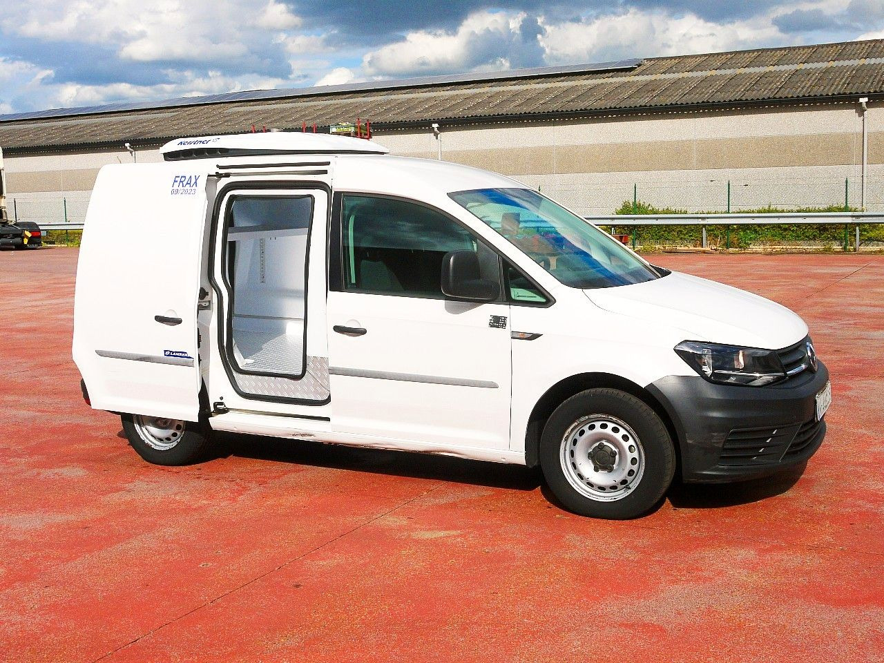 Volkswagen CADDY 2.0 KONVEKTA -2c A/C €6 - Xe van đông lạnh: hình 3 Volkswagen CADDY 2.0 KONVEKTA -2c A/C €6 - Xe van đông lạnh: hình 3