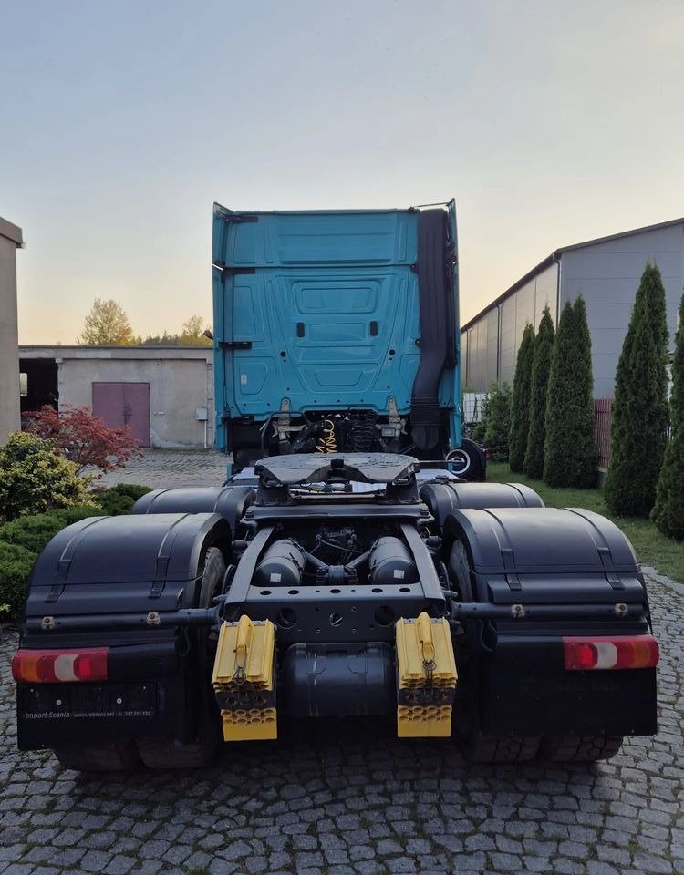 Mercedes-Benz AROCS - Xe đầu kéo: hình 5 Mercedes-Benz AROCS - Xe đầu kéo: hình 5