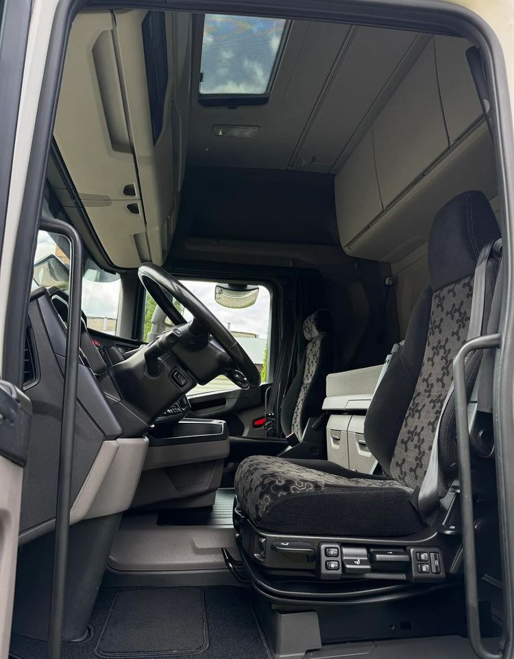 Scania R450 - Xe đầu kéo: hình 2 Scania R450 - Xe đầu kéo: hình 2