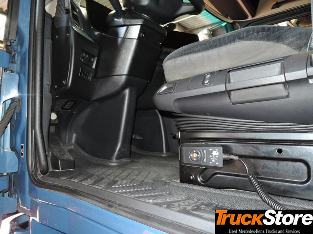 Xe đầu kéo Mercedes-Benz Actros 1845 LS nRL: hình 6
