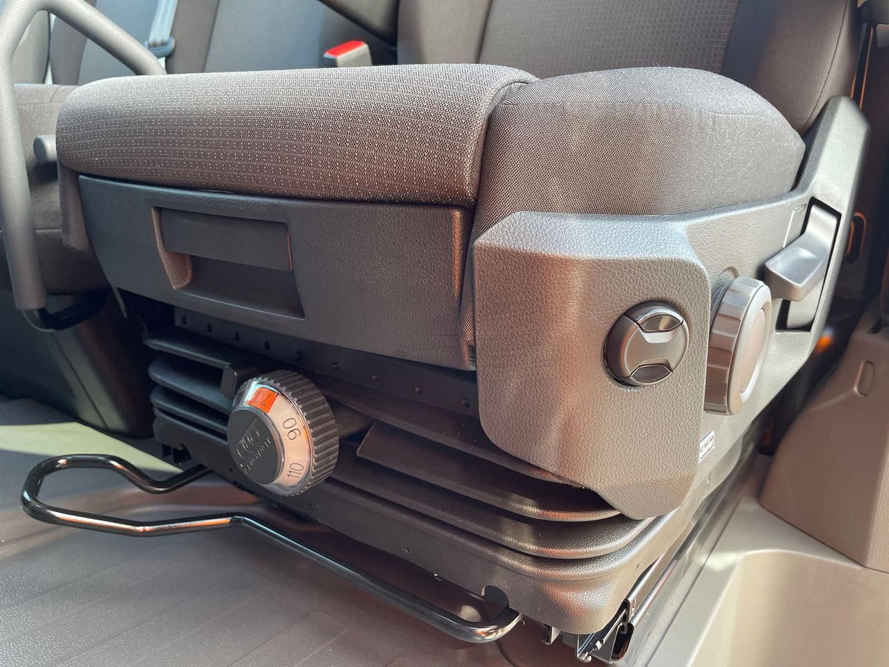 Xe van chở hàng MAN TGE 3.180 Kasten L3H2 4x4 AUTOM ACC NAVI: hình 33