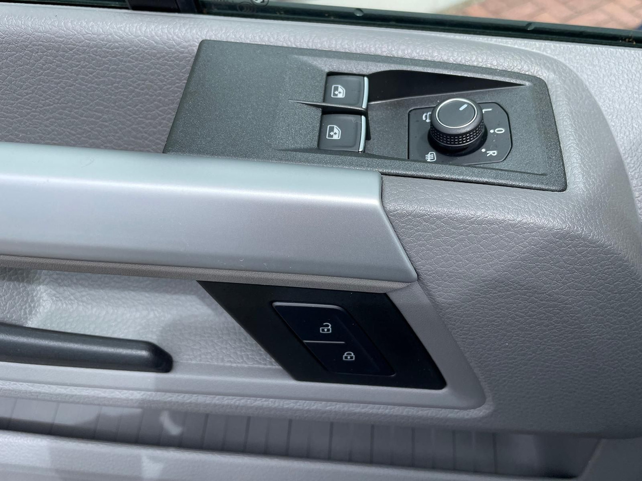 Xe van chở hàng, Xe tải van mới MAN TGE 3.180 L3H3 MIXTO Individual Lion S ACC LED: hình 37 Xe van chở hàng, Xe tải van mới MAN TGE 3.180 L3H3 MIXTO Individual Lion S ACC LED: hình 37