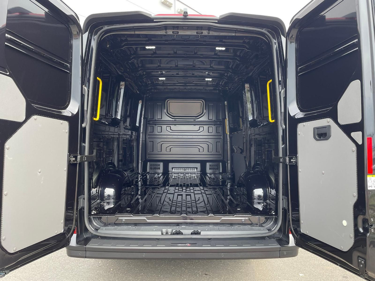 Xe hơi MAN TGE 3.200 L3H2 Kasten 4x4 Individual S ACC STHZ: hình 25