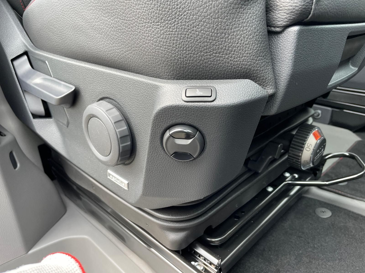 Xe hơi MAN TGE 3.200 L3H2 Kasten 4x4 Individual S ACC STHZ: hình 29