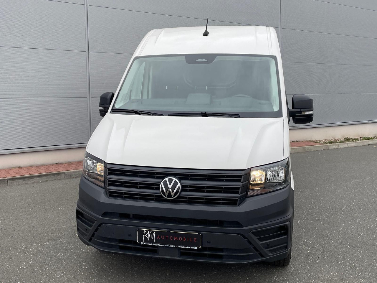 Volkswagen Crafter Kasten 35 L3H3 Autom. NAVI DAB PDC TEMP - Xe van chở khách: hình 4 Volkswagen Crafter Kasten 35 L3H3 Autom. NAVI DAB PDC TEMP - Xe van chở khách: hình 4