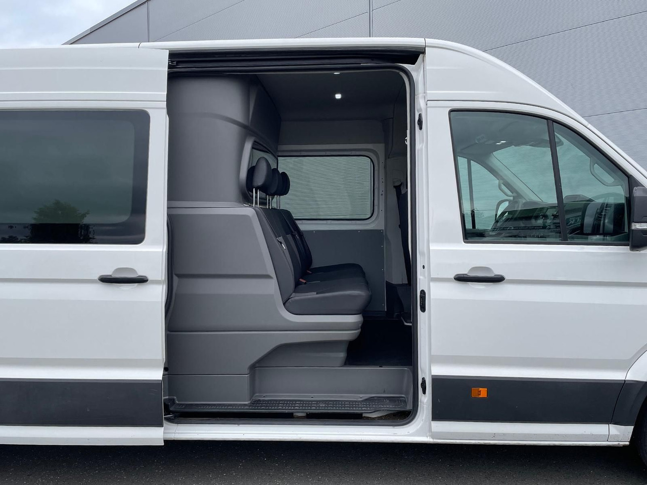 Xe van chở hàng Volkswagen Crafter Kasten 35 L4H3 AHK KLIMA DAB PDC KAMERA: hình 9 Xe van chở hàng Volkswagen Crafter Kasten 35 L4H3 AHK KLIMA DAB PDC KAMERA: hình 9